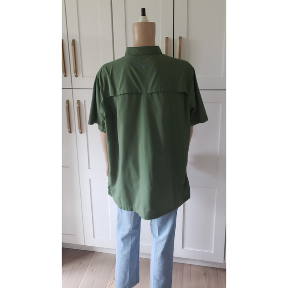 Men's Green Short Sleeve Shirt - Picture 2 of 11